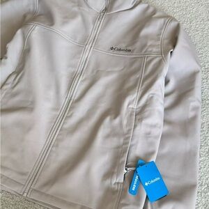 Columbia Men's Light Gray Performance Jacket
